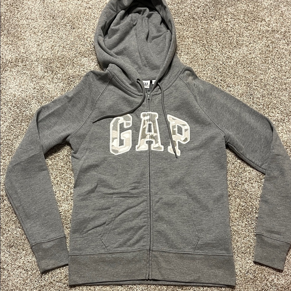 GAP hoodie gray with camo letters
Size small, very soft